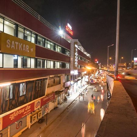 Hotel Satkar Surat Exterior photo