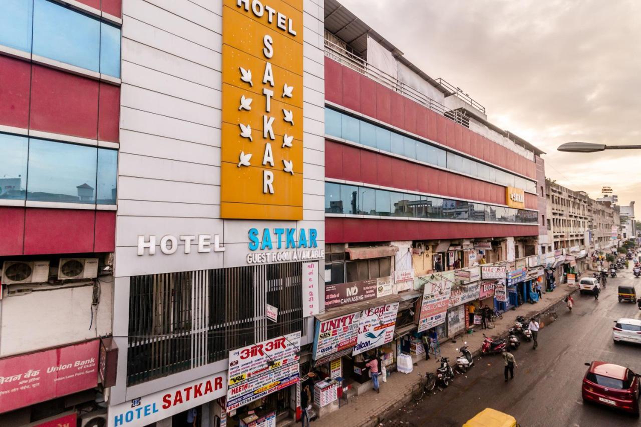 Hotel Satkar Surat Exterior photo